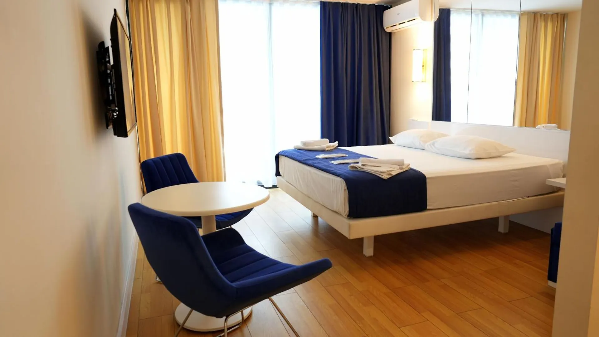 Lux Apart Hotel 555 Batum 0*,