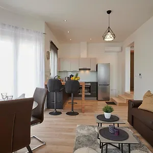 apartmani-kelava-trogir.splithotels.org/