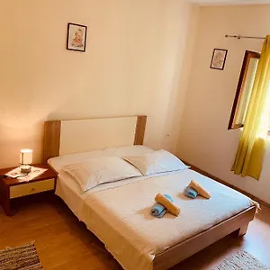 apartman-marko-trogir-21224.splithotels.org/